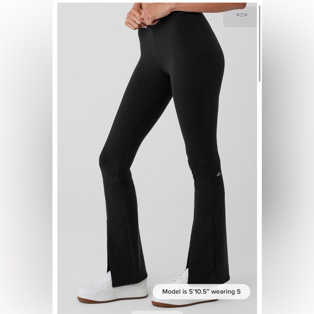 ALO Yoga Airbrush High-Waist Flutter Leggings in black color size small - Picture 2 of 10